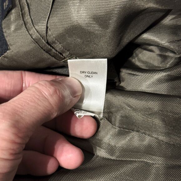 Banana Republic Gray Brown Taupe Pinstripe Wool Blend Suit Size 40R Pants 34x32 - Picture 13 of 16